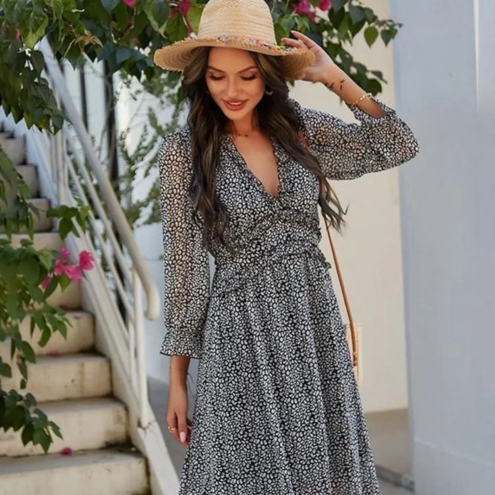 FLORAL PRINT RUFFLE MIDI DRESS - BLACK - Picture 1 of 4